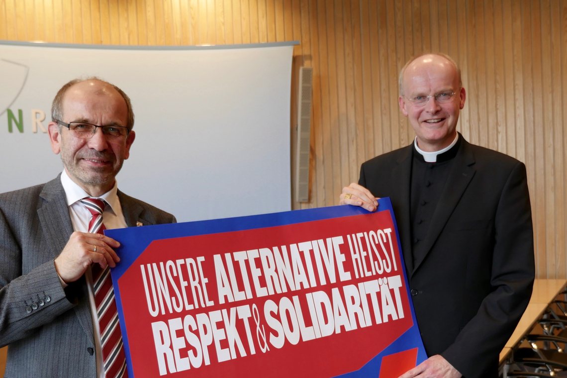 Präses Rekwoski und Bischof Overbeck werben für mehr Respekt und Solidarität. (Foto: DGB)