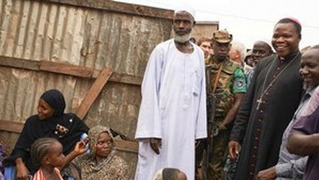 Erzbischof und Imam aus Afrika erhalten Aachener Friedenspreis