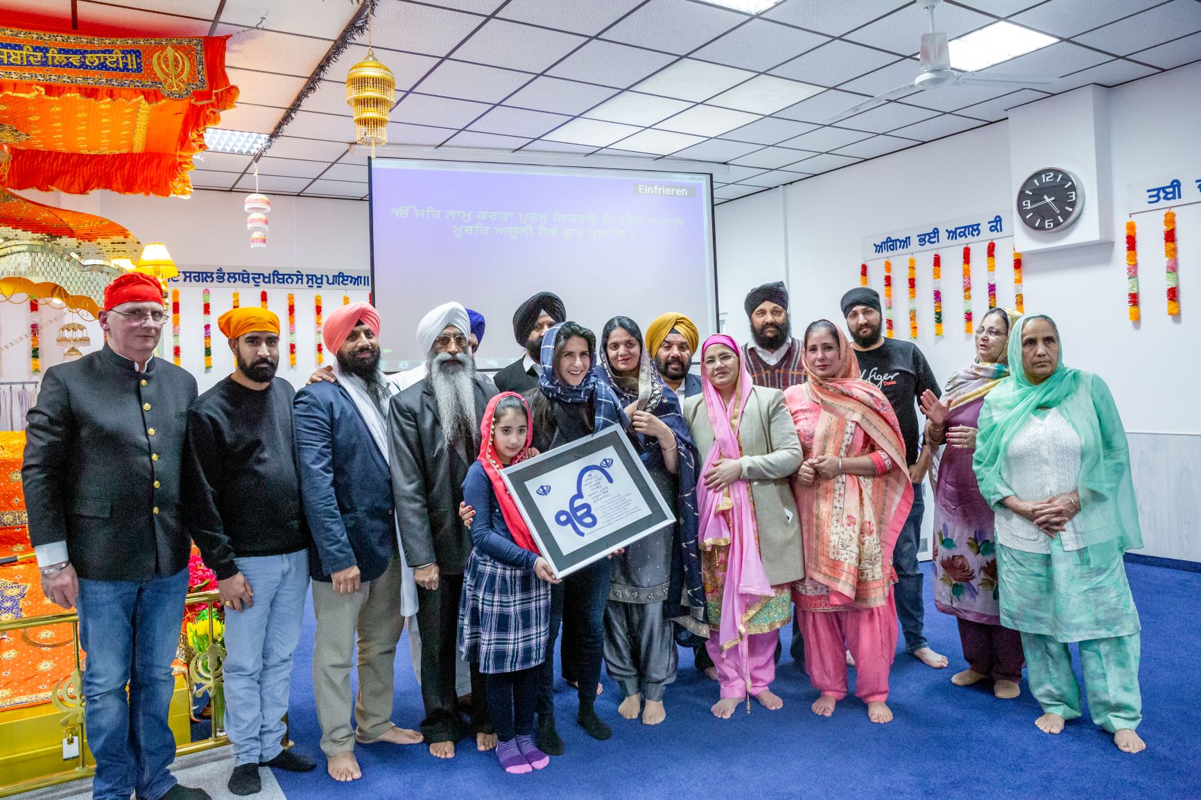 Integrationsstaatssekretärin Serap Güler besucht Sikh-Tempel in Essen